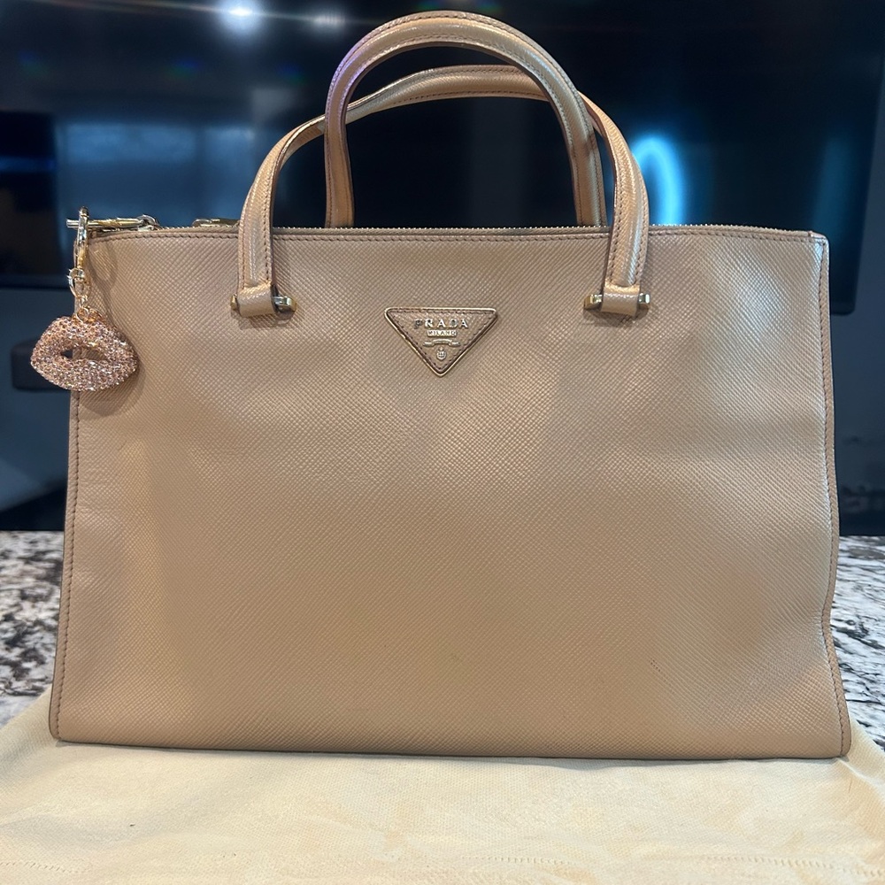 Prada Beige Saffiano Galleria Leather Satchel EUC w/ Pink Scarf and charm - Picture 14 of 16